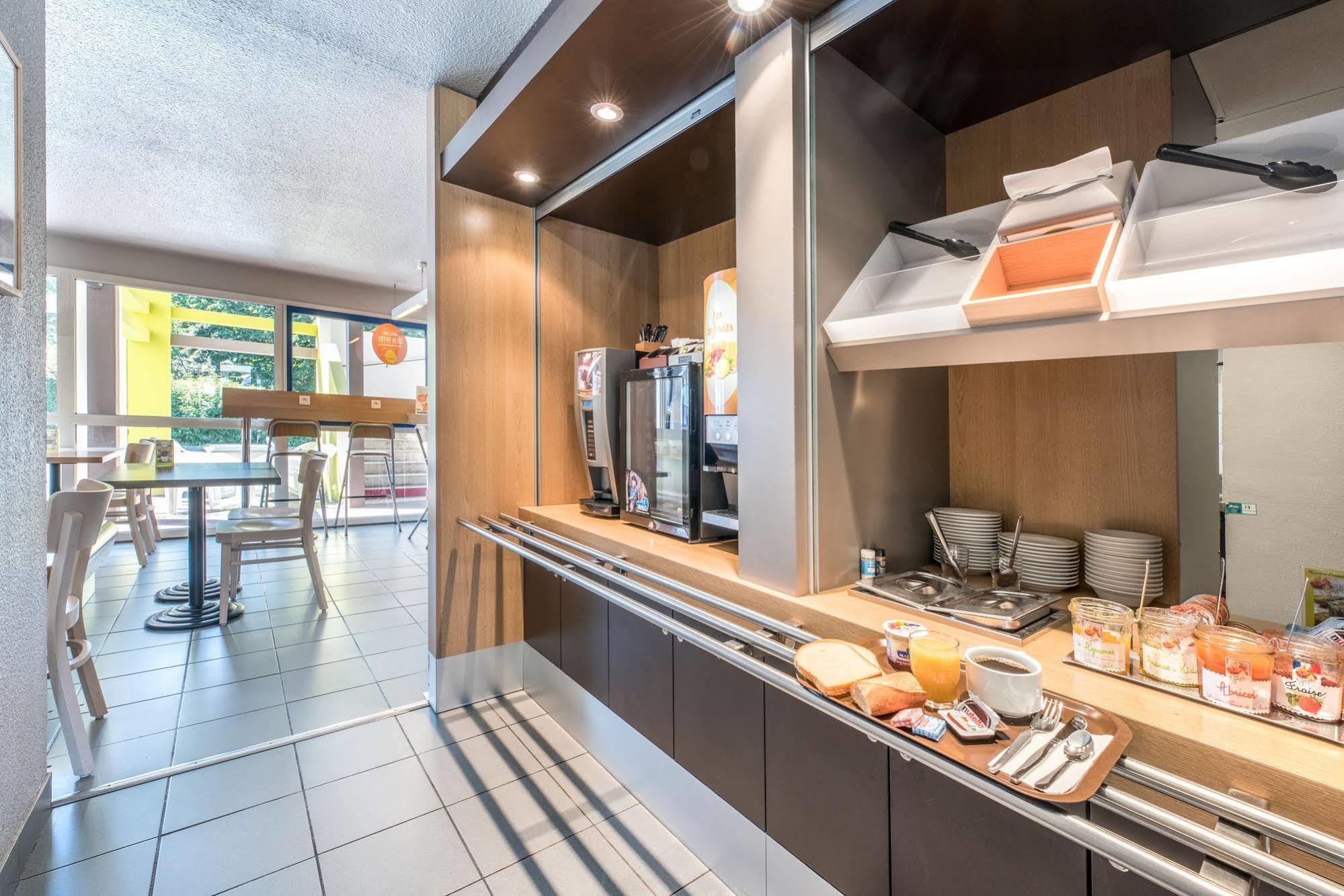 B&B Hotel Brest Kergaradec Aeroport Gouesnou Екстериор снимка